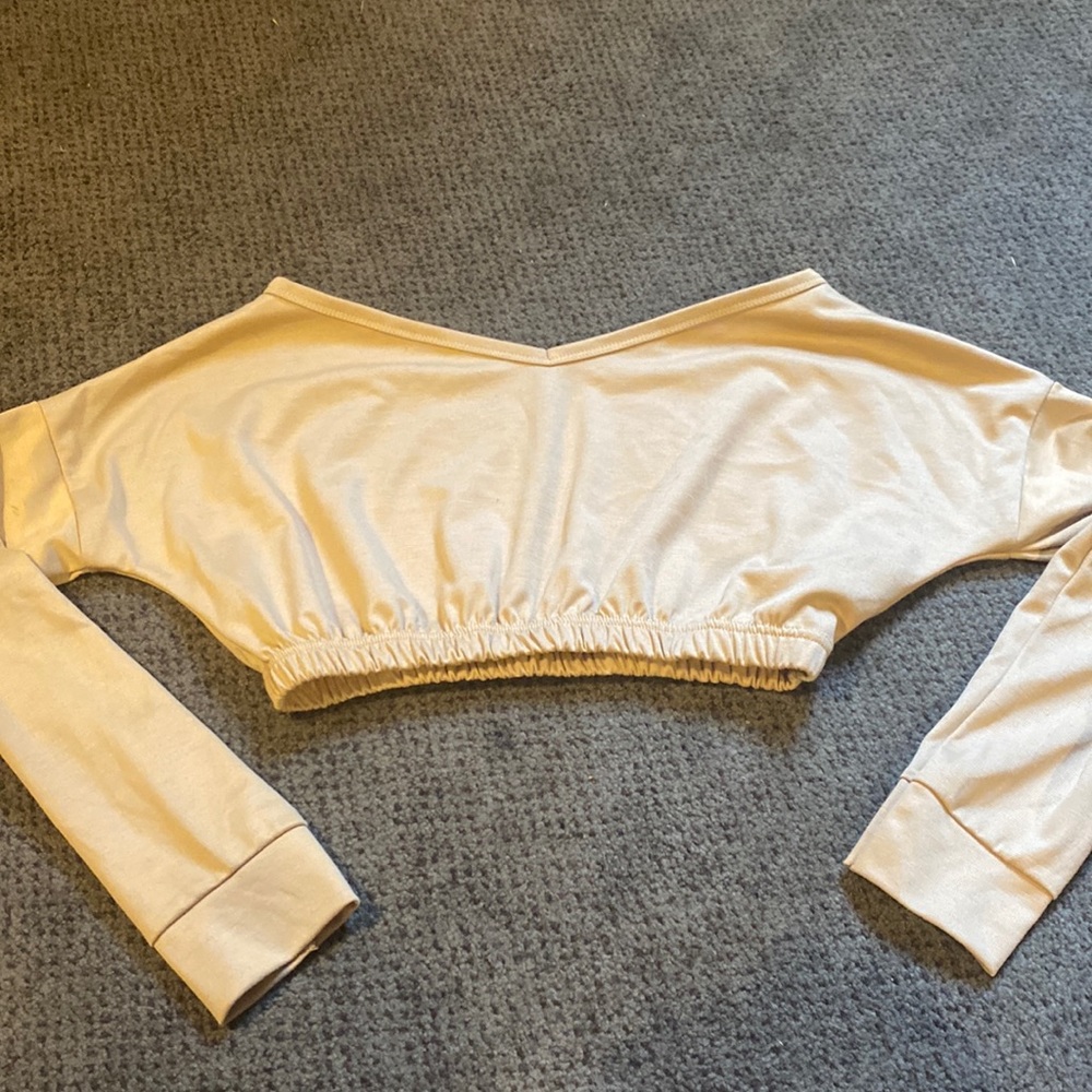 Tan cropped long sleeve shirt